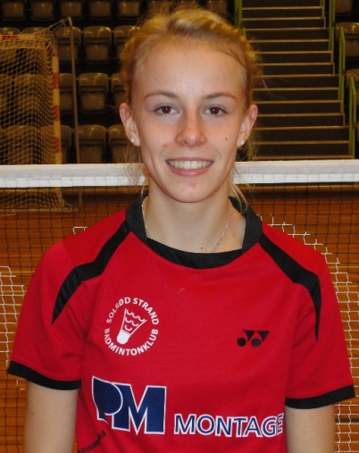 Mia Blichfeldt rydder bordet!